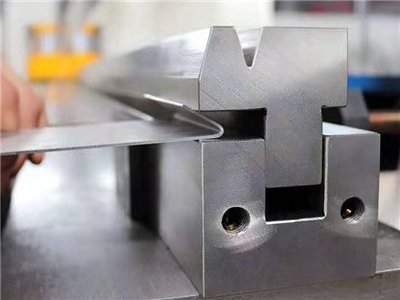 山東客戶訂購折彎機模具 